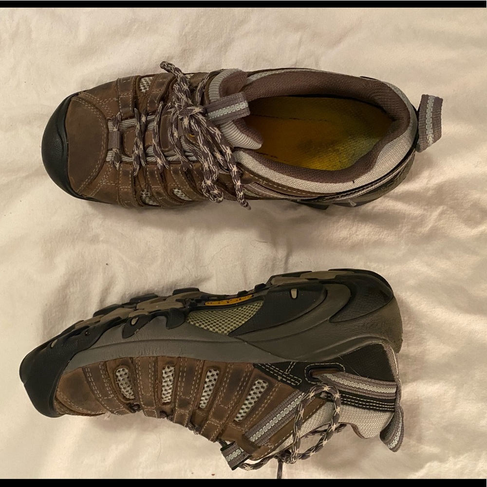 KEEN steel toed hikers